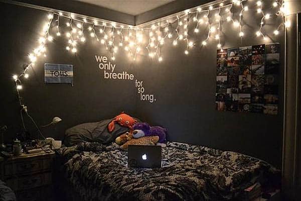 Featured image of post Cozy Christmas Lights In Bedroom